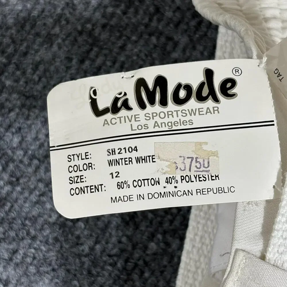 Lady La Mode Shorts Womens 12 White Winter White Pleated Belted Bermuda Casual